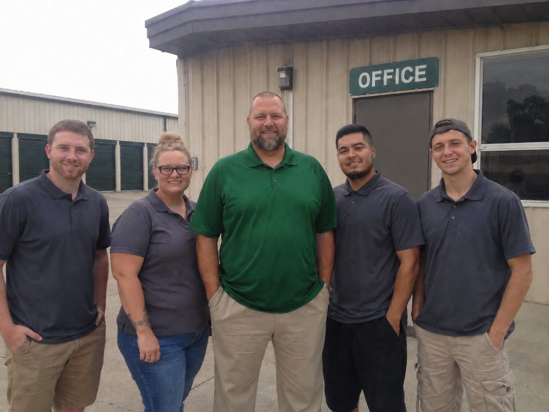 Pest control professionals in Lakewood, OH